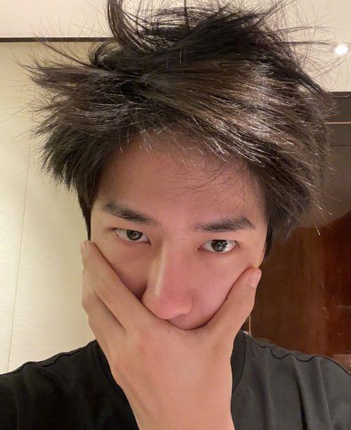 王一博自拍爆料视频合集,揭秘偶像日常瞬间  第2张