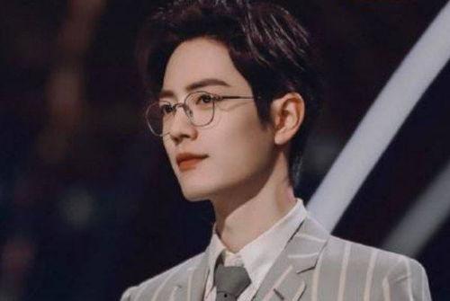 娱乐圈真实爆料肖战李沁,娱乐圈的甜蜜秘密  第3张